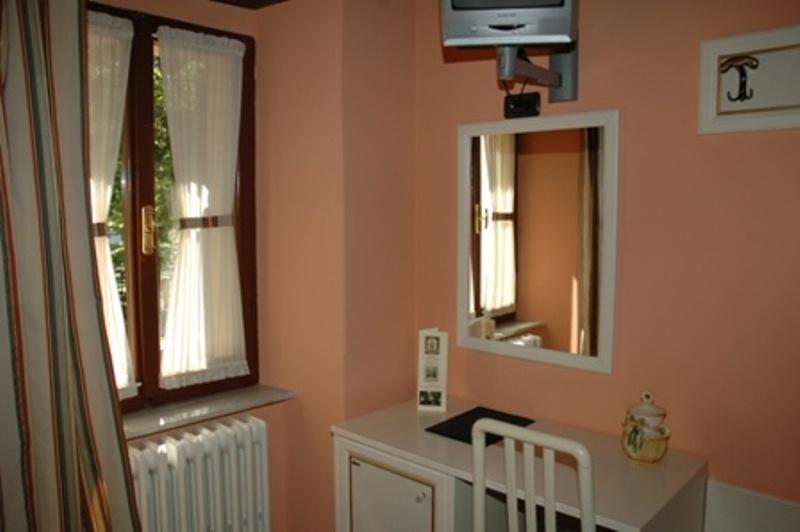 Albergo Montenerone Piobbico Rum bild