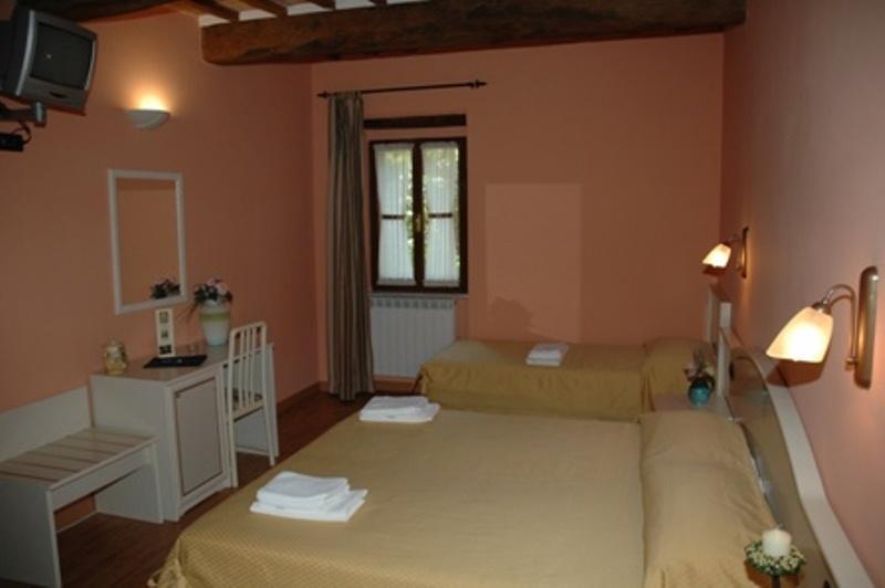 Albergo Montenerone Piobbico Exteriör bild
