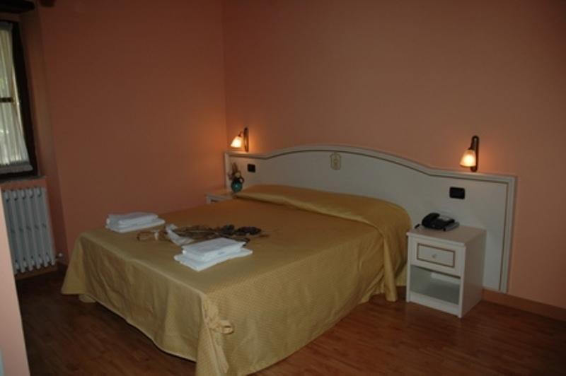 Albergo Montenerone Piobbico Rum bild