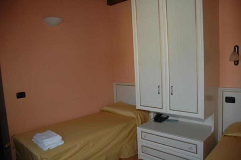Albergo Montenerone Piobbico Rum bild