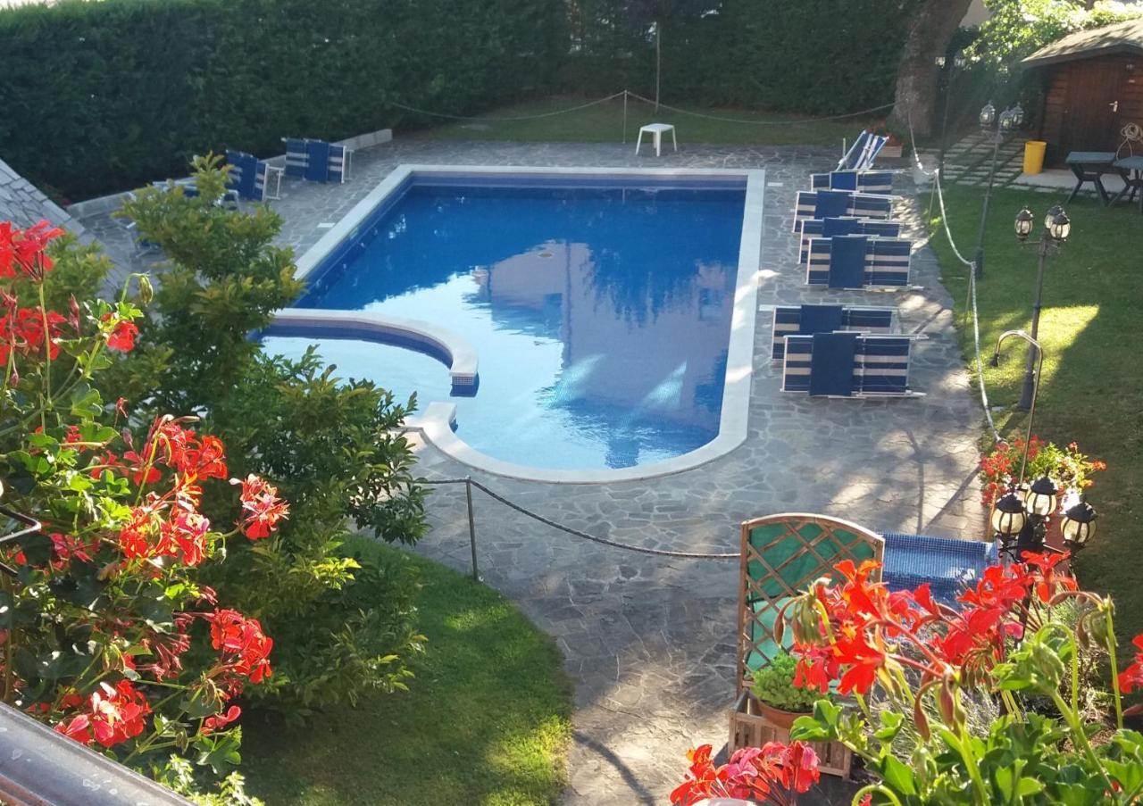 Albergo Montenerone Piobbico Exteriör bild
