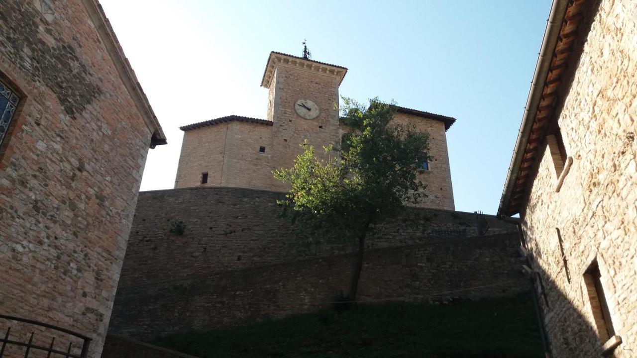 Albergo Montenerone Piobbico Exteriör bild